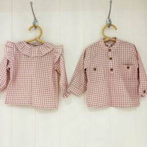 Camisa Cuello Volado Cuadros Rosa y Crudo